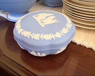 Wedgwood Jasperware Collection Sacrifice  Neoclassical Motifs third image