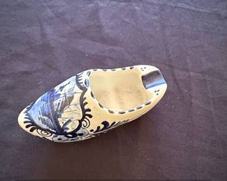 Vintage Delft Blue HandPainted Clog Ashtray