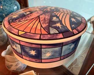 Mikasa HK or Angel Ceramic Trinket Box second image