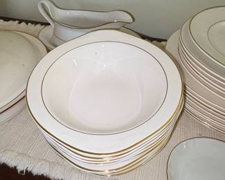 PopeGosser China Set  Blue Bell Pattern second image