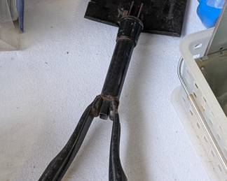 folding shovel