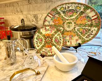 Rose Medallion - OLD