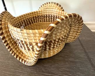 Charleston Basket
