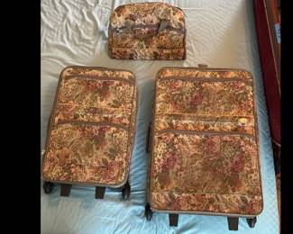 Vintage Gloria Vanderbilt luggage set