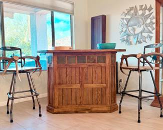 Wood entertainment Bar top with opening cabinet