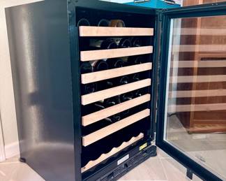 Wine fridge 