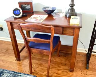 small desk & chair