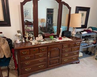 Thomasville Dresser