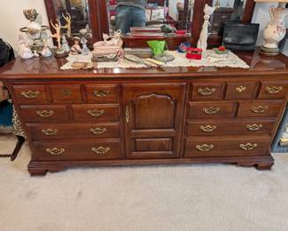 Thomasville Dresser