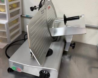 33Dec 08 2025 10 04pm5q5c