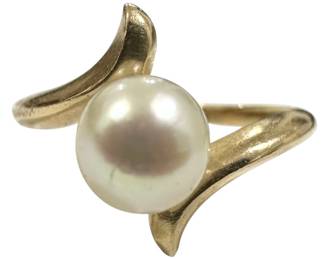 14K Gold Pearl Ring 