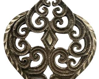 925 Silver Scrollwork Pendant 