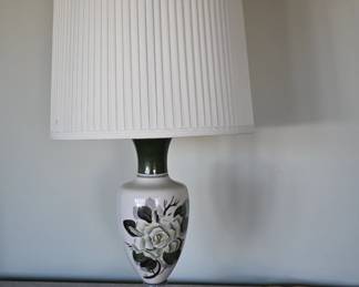 Ceramic table lamp