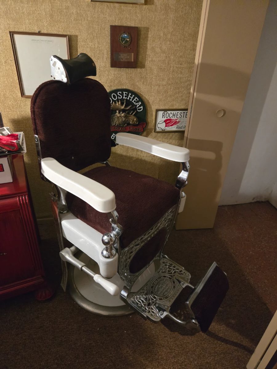 Theo A. Kochs Barber Chair