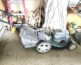 Craftsman Walk Behind Lawn Mower w/Bag