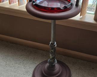 Vintage Stallion Ashtray Stand w/Amber Glass Ashtray