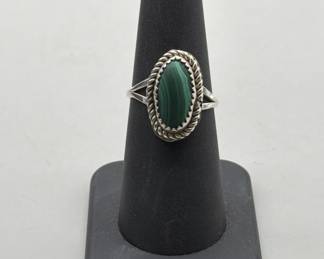 Sterling w/ Malachite Ring, Size 7, TW: 3.23g
