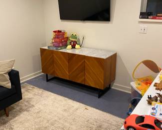 $100 Samsung TV 52".  