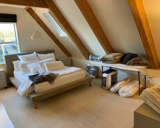 Overview of items in the sale.  