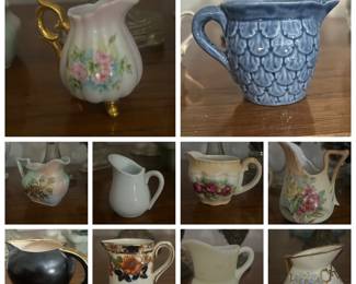 Cute little vintage creamers