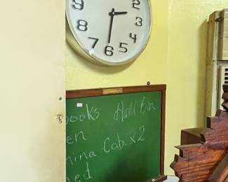 KITCHEN CHALKBOARD & CLOCK