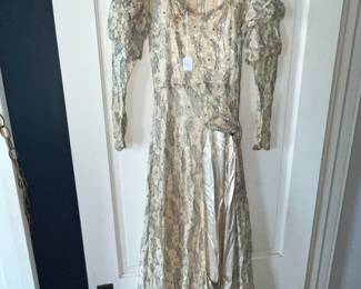 WONDERFUL VINTAGE FORMAL DRESS