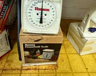 KITCHEN SCALE