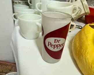VINTAGE DR. PEPPER GLASS