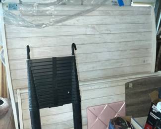 WASHED FINISH SLEIGH BED