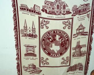 NICE "CITY OF VICTORIA" THROW