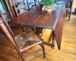 WONDERFUL VINTAGE DREXEL "HARVEST TABLE"!