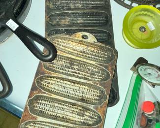 PAIR OF CORNSTICK PANS