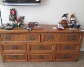 9 Drawer Dresser