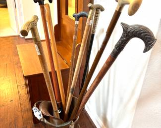 Assorted vintage walking sticks