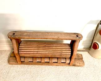 Antique clothes wringer