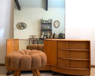 Mid century modern Heywood Wakefield Sculptura Vanity with matching stool 