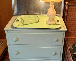 Four Drawer Dresser, Mirror, Small Lamp Tray 
