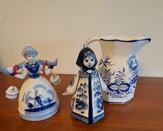 vintage Delft Blue porcelain collectibles,- Holland