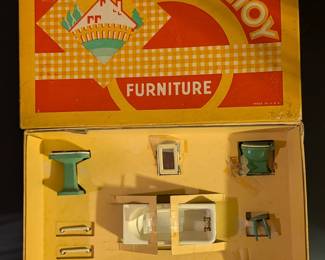 Vintage Tootsietoy Furniture, Full Set, Bathroom Set