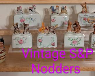 Vintage Salt and Pepper Nodders