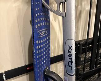 Xootr Mg kick scooter