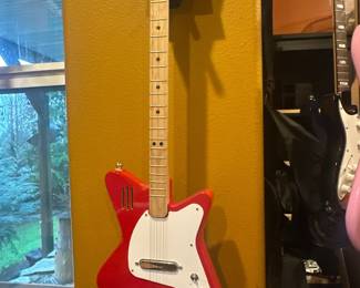 Line 6 Variax 500 Guitar Candy Apple Red