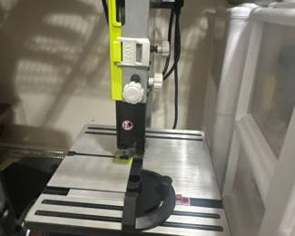 Ryobi 2.5 Amp 9 in. Band Saw