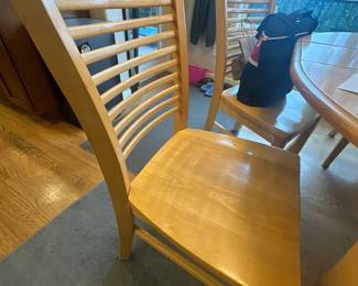 Bassett Furniture - dining room table with removable leaf and chairs