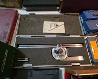 Mitutoyo Universal Bevel Protractor series 187