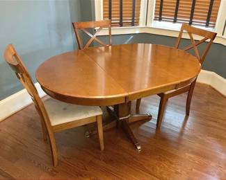 Cubby Corner Table Chairs