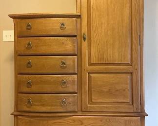 Wooden Chifforobe