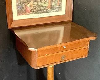 Pedestal Side Table With Picture 