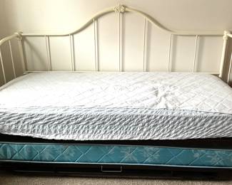 Trundle Day Bed