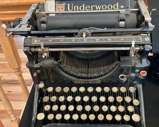 Antique Underwood Typewriter Model 5